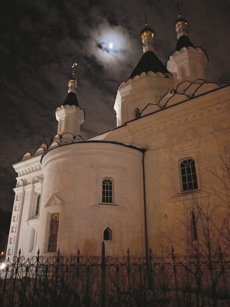 Храм ночью