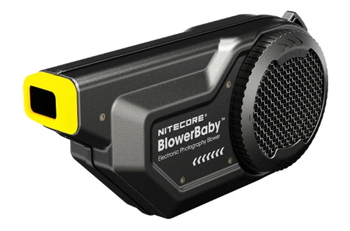 Nitecore BlowerBaby – электронная воздуходовка для очистки камер и объективов.