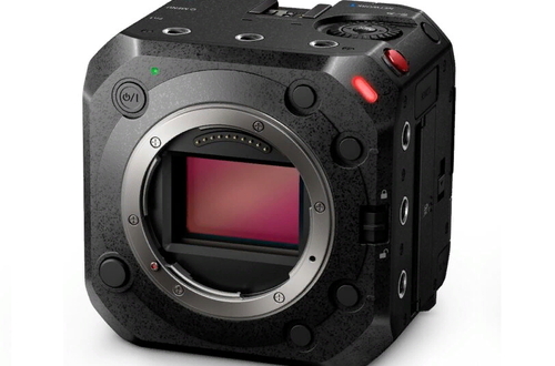 Panasonic анонсировала LUMIX BS1H - полнокадровую беззеркальную видеокамеру в компактном корпусе.