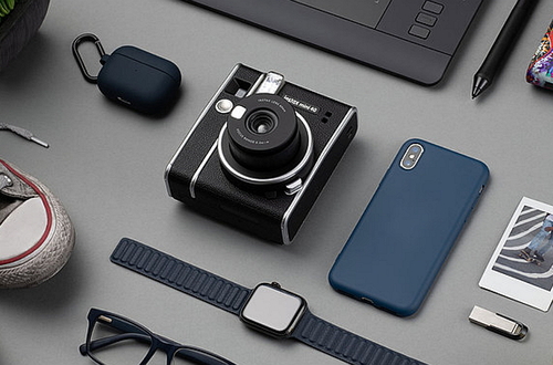 Новая камера в классическом дизайне Instax mini 40 дополнит линейку устройств моментальной печати от Fujifilm