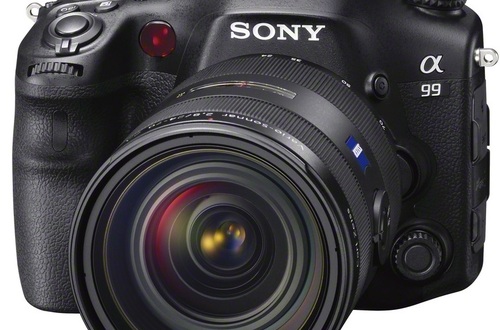 Зеркальная фотокамера Sony α99 оснащена технологией полупрозрачного зеркала и полнокадровой 35-мм матрицей