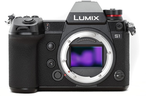 Перый взгляд на полнокадровые камеры Panasonic Lumix DC-S1 и DC-S1R