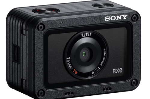 Ультракомпактная, противоударная и водонепроницаемая камера Sony RX0 скоро в продаже. 