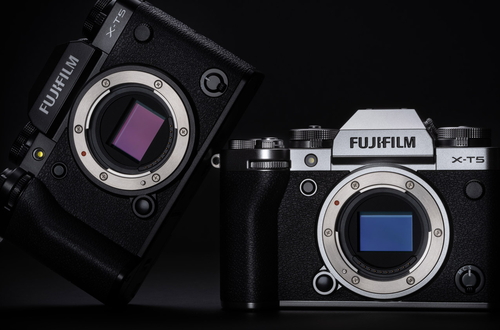 Fujifilm анонсировала беззеркальную камеру X-T5