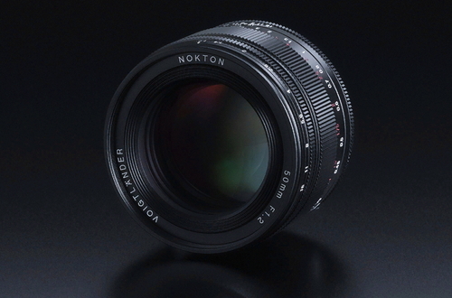 Cosina представила объектив Voigtlander 50 mm f/1.2 для Fujifilm X.