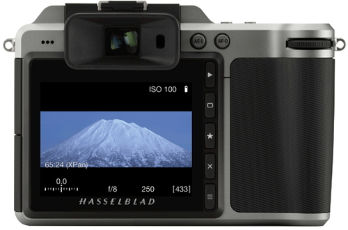 Hasselblad выпустила новую прошивку для среднеформатной камеры X1D