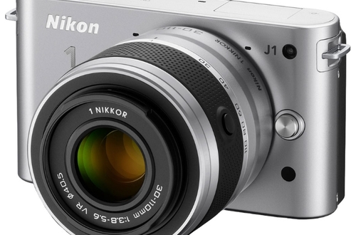 Беззеркальный фотоаппарат Nikon J1 ориентирована на простую «жизненную» фотосъемку