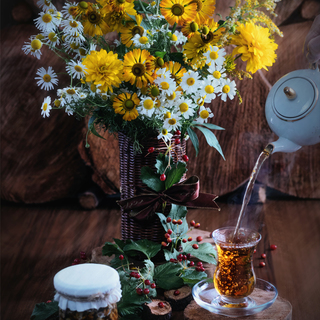 Деревенское утро. Чай с медовыми орехами и цветами.