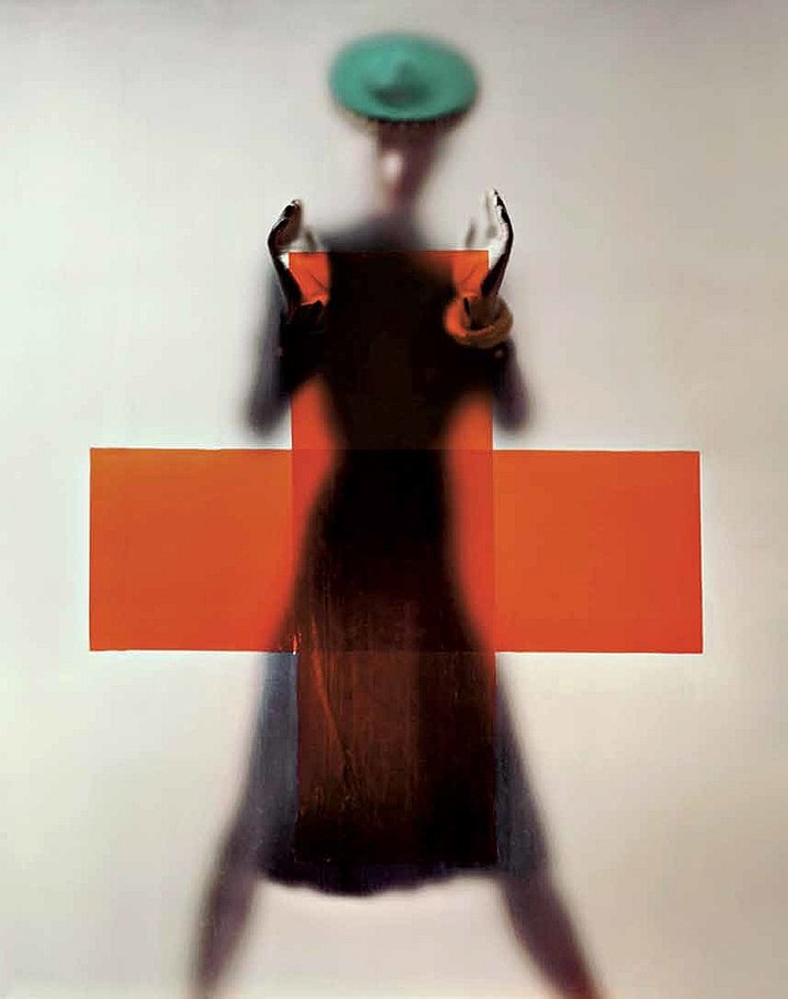 Эрвин Блюменфельд

Вариант обложки для американского Vogue «А ты сделал вклад для Красного Креста?». 15 марта 1945 г.