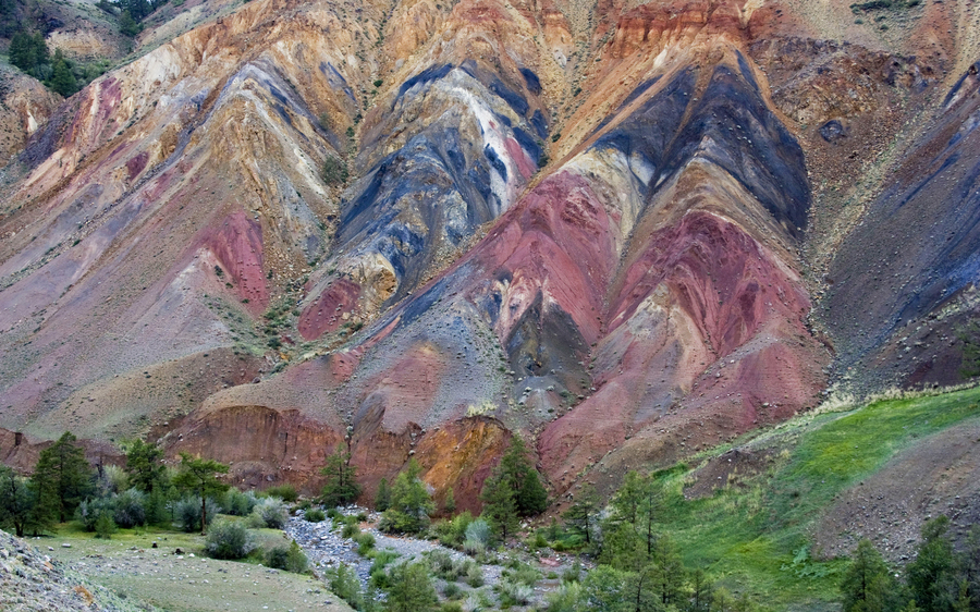 Цветные горы