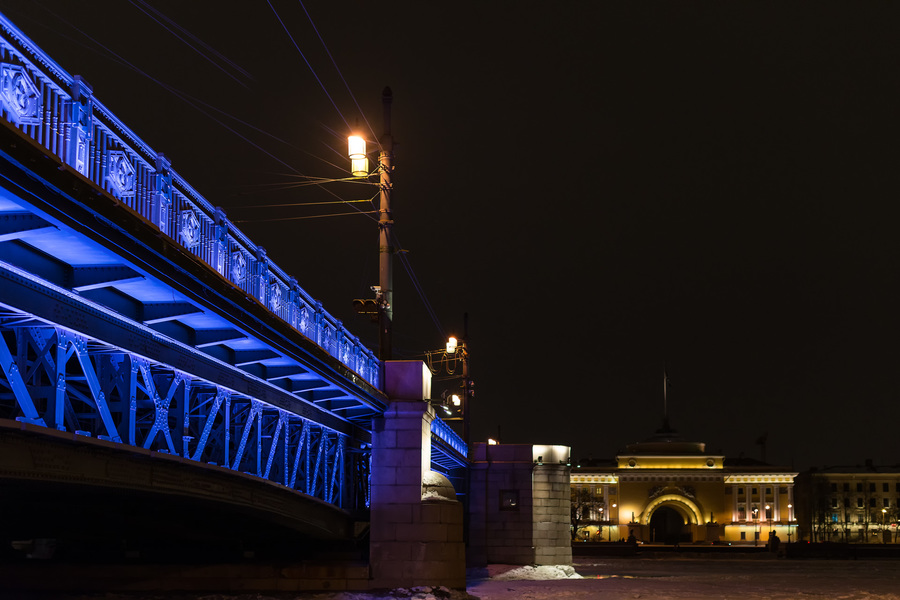 Дворцовый мост, зима, ночь