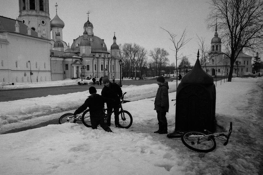Зимний день... Кремль... Пацаны...Велики....