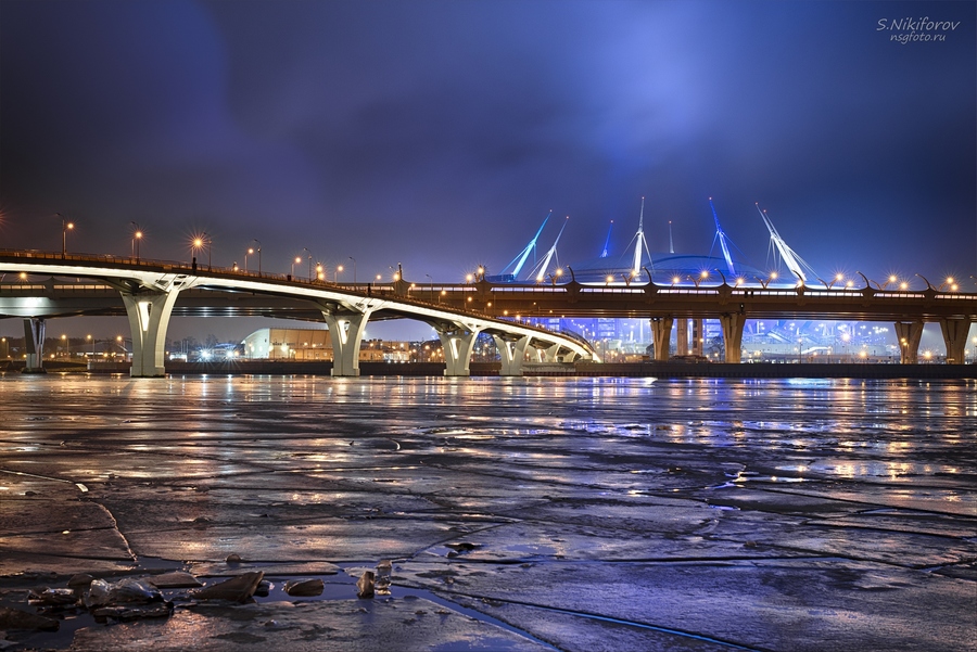 Яхтенный мост, ЗСД и Газпром Арена, 2. Вечерний Петербург