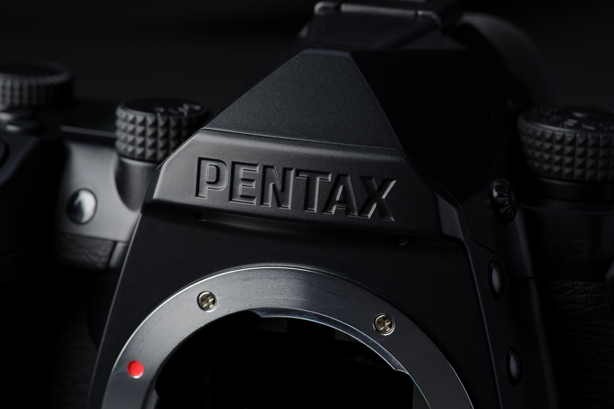 pentax-k-3-mark-iii-jet-black-limited-edition-camera-12