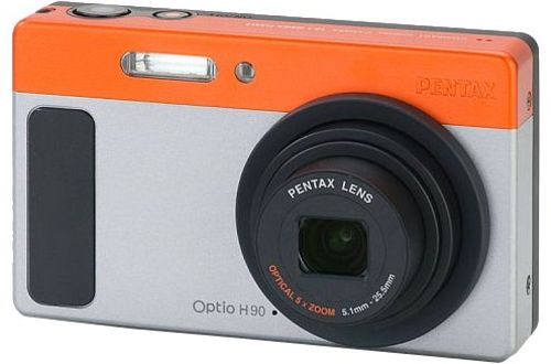 Компактный фотоаппарат Pentax Optio H90: передняя панель модели выполнена из алюминиевого сплава
