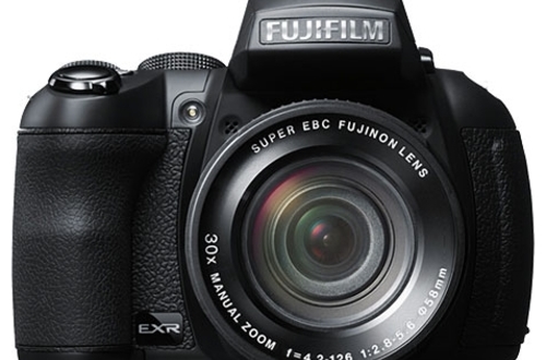 Компактный фотоаппарат Fujifilm FinePix HS30EXR: сенсор сохранил разрешение и способность настраиваться на максимальную детализацию и снижение шумов
