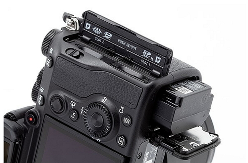 Камера Sony A7 III имеет проблемы совместимости с картами SanDisk Extreme 128 Гб