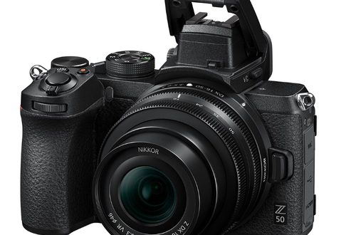 Первая беззеркальная камера формата DX от Nikon поступила в продажу в России