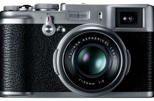 Компактный фотоаппарат Fujifilm FinePix X100: фотограф подходит не всякий - только опытный, понимающий, что фотография — это работа, вдумчивая и временами тяжелая.