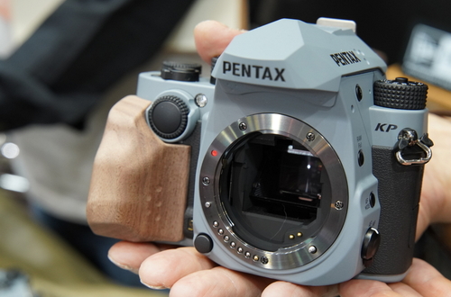 Новый объектив Pentax 85 мм F1.4 и камера KP Custom на CP+2019