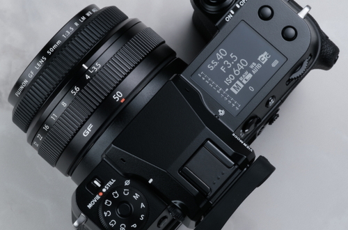Fujifilm анонсировала среднеформатную камеру GFX 100S II