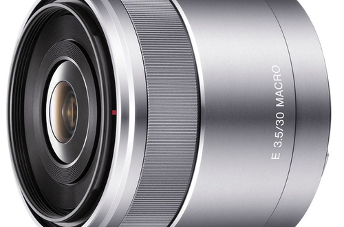 Хороший старт для любителя: тест объектива Sony E 30 мм F3.5