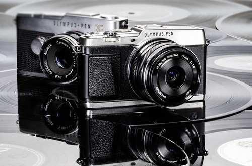 Беззеркальная камера Olympus PEN E-P5: в ретро-корпусе супер-легкая модель с Wi-Fi и быстрым автофокусом FAST AF
