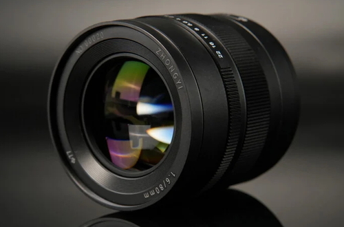 ZY Optics выпустила объектив Mitakon Speedmaster 80 mm f/1.6 для среднеформатных камер