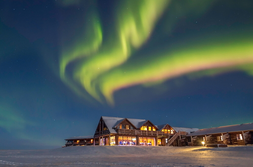 Отель в Исландии предлагает месячное пребывание в обмен на фотографии северного сияния
