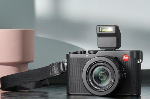 Представлена D-Lux 8: компактная камера с зум-объективом в культовом дизайне Leica