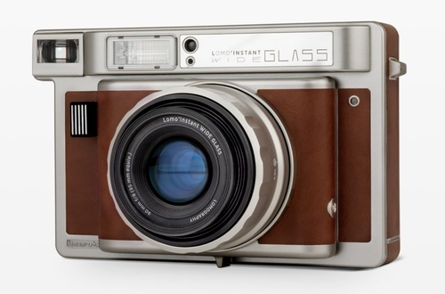 Lomography представила камеру Lomo Instant Wide Glass