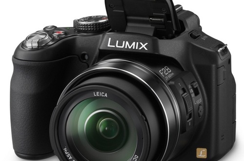Компактный фотоаппарат Panasonic LUMIX DMC-FZ200 снимает фото и видео Full HD качества