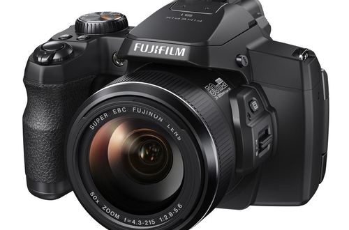 Беззеркальная фотокамера FUJIFILM FinePix S1 —  не боится воды и может создавать панорамные снимки простым нажатием кнопки и поворотом на 360 градусов