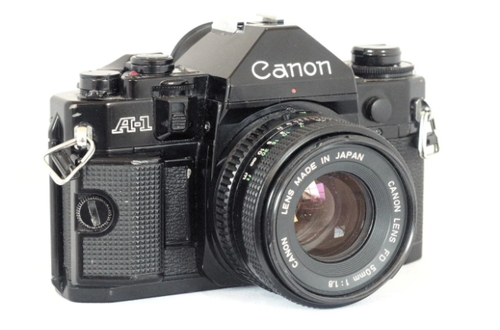 Canon задумывается о выпуске цифровой камеры в ретро-стиле.