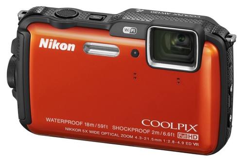 Компактные камеры Nikon COOLPIX AW120 и S32 не тонут, не горят и держат удар