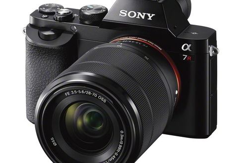 Беззеркальная фотокамера Sony α7R использует новый быстрый интеллектуальный автофокус