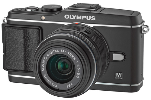 Беззеркальный фотоаппарат Olympus E-P3 уверенно борется за звание самого дорогого «системного» компакта на рынке