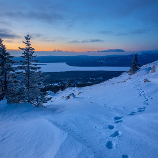 По краю Зюраткуля