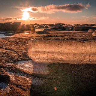 Sun through the ice