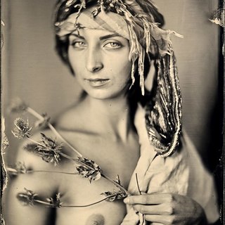 Девушка с колючкой. Амбротип 5х7 дюймов. Фотокабинет на Пестеля 13