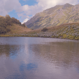 горное озеро