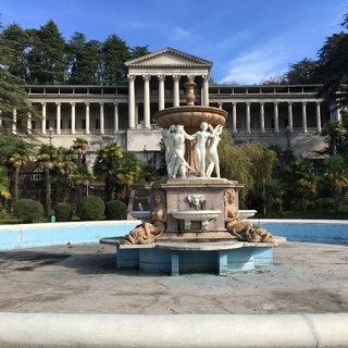 2D853418-5E9E-4B2E-95D4-F78013F6103A