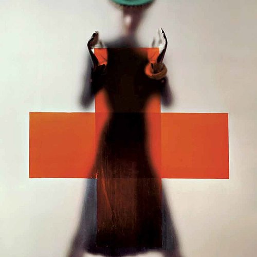 Эрвин Блюменфельд

Вариант обложки для американского Vogue «А ты сделал вклад для Красного Креста?». 15 марта 1945 г. / Выставка Эрвина Блюменфельда