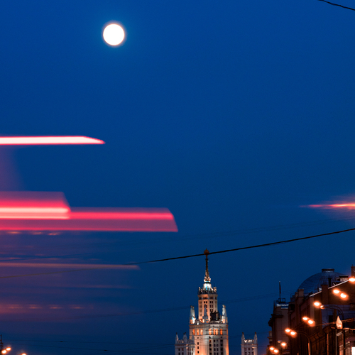 Москва. Снято на 1/6 сек. с рук – иллюстрация работы стабилизации матрицы. / Я снимаю на Olympus