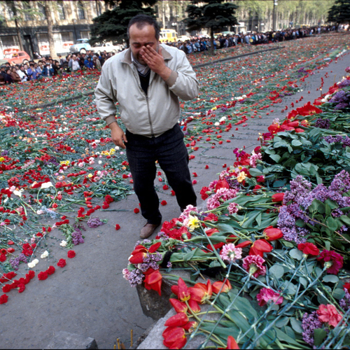 004 Грузия скорбит... / Прочь из СССР