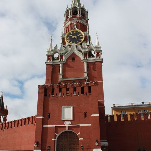 Кремль / Обыкновенное чудо