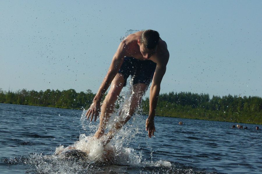 Конькобежец по воде