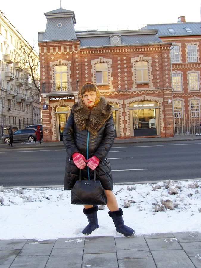 у бывшего магазина ф-ки с. сиу и ко