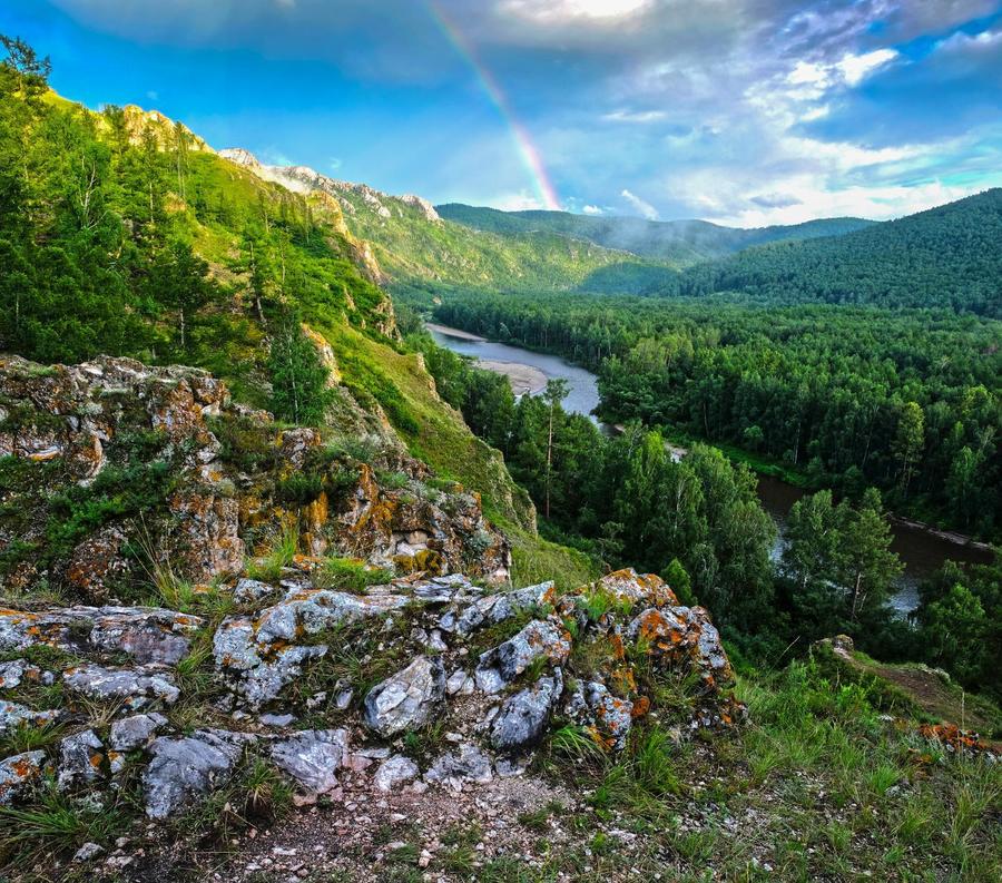 Пейзаж с радугой