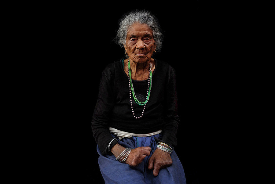 Дамкумари Катри, 70 лет. Родила двоих, уже заболев проказой